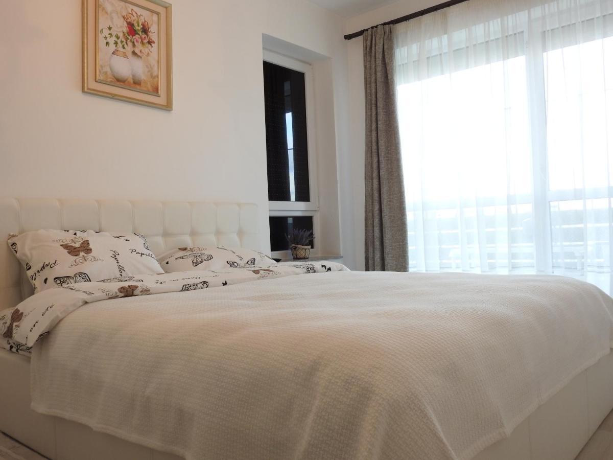 Trust Apartaments 2 Brasov Bagian luar foto