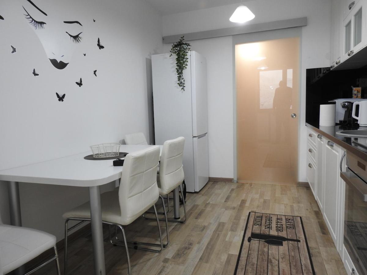 Trust Apartaments 2 Brasov Bagian luar foto